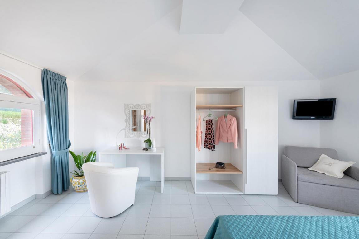 Sorrentovibes - Sea View Rooftop Apartment With Jacuzzi & Garden Екстер'єр фото