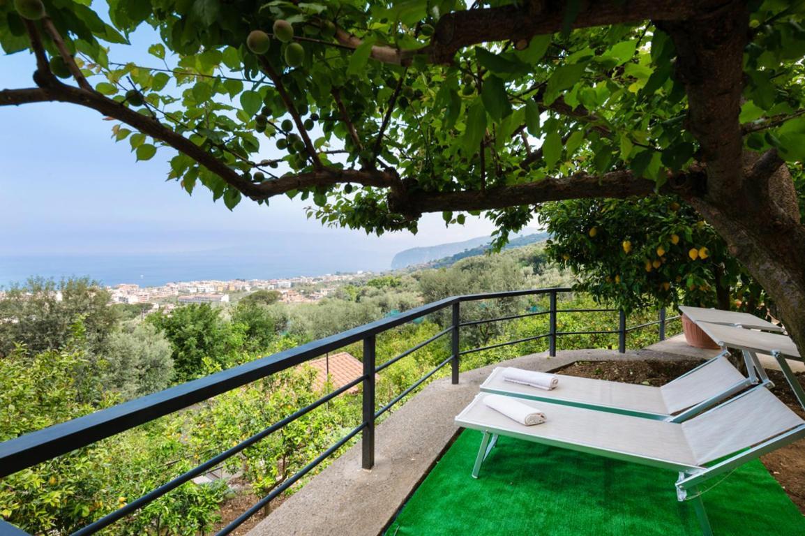 Sorrentovibes - Sea View Rooftop Apartment With Jacuzzi & Garden Екстер'єр фото